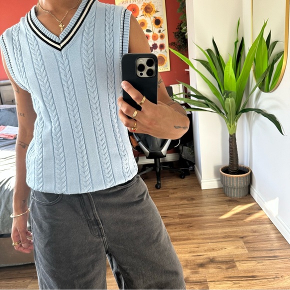 SHEIN BABY BLUE KNIT SWEATER VEST - Picture 4 of 5